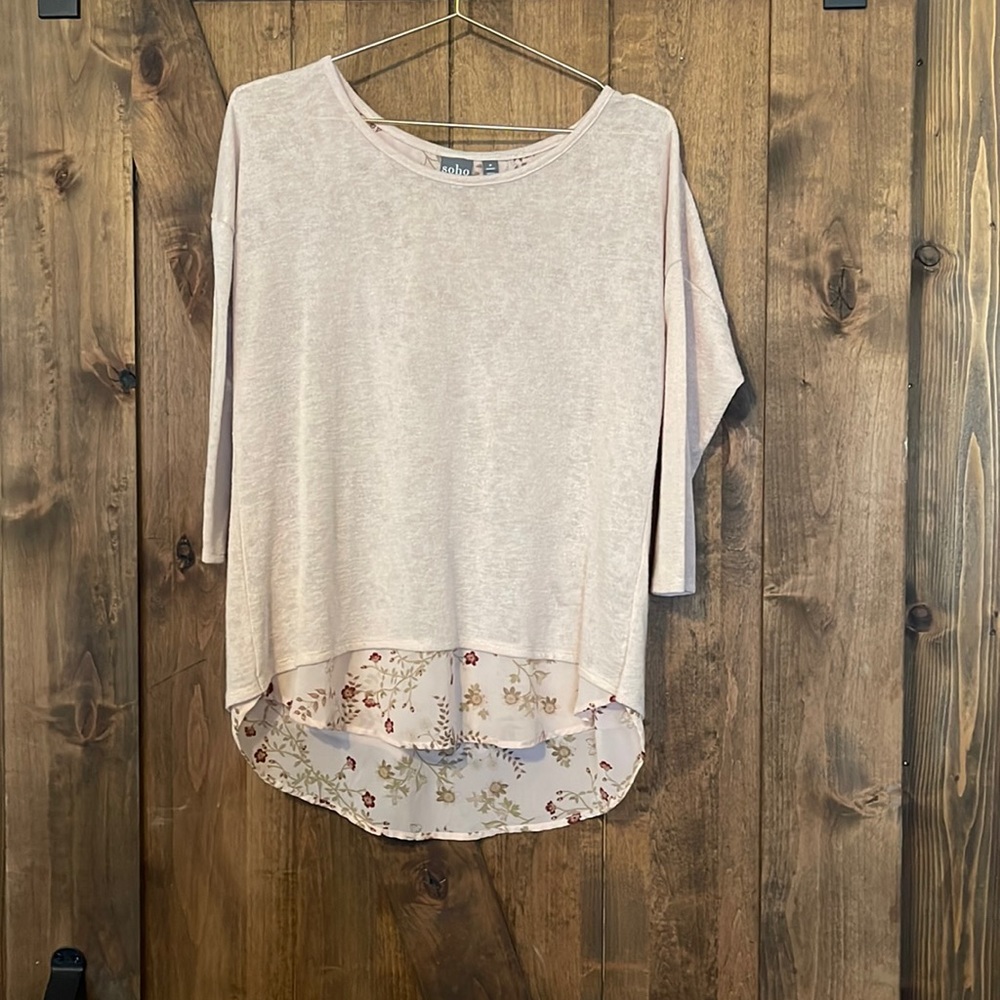 New York and Company shirt. Size medium.